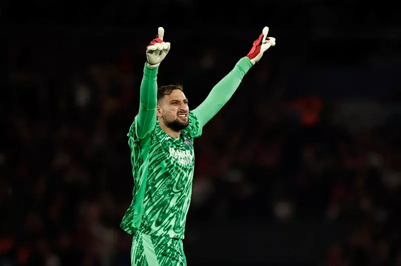 دوناروما: علاقتنا مع سباليتي تتجاوز كرة القدم.. والمدرب الجديد سيحدد قرار شارة القيادة