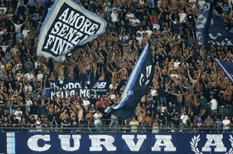 أزمة أمنية تسبق مواجهة نابولي وأيندهوفن في دوري الأبطال