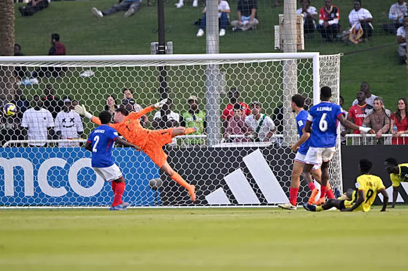 أوغندا تهزم فرنسا.. وأيرلندا تتعادل مع باراجواي