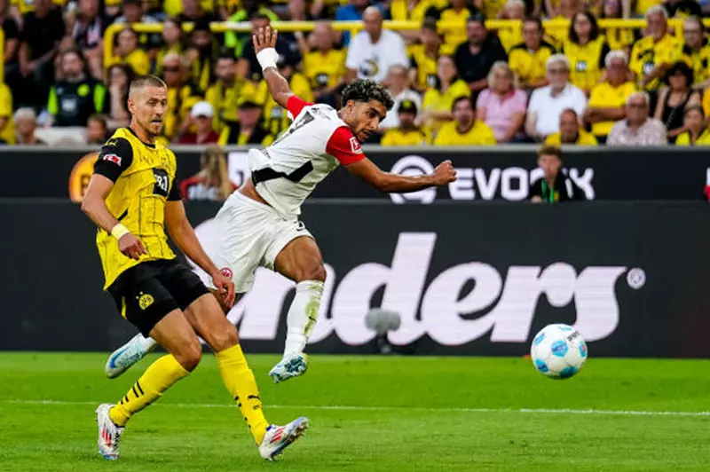 قبل سيتي.. ماذا قدم مرموش مع 3 أندية أمام دورتموند؟