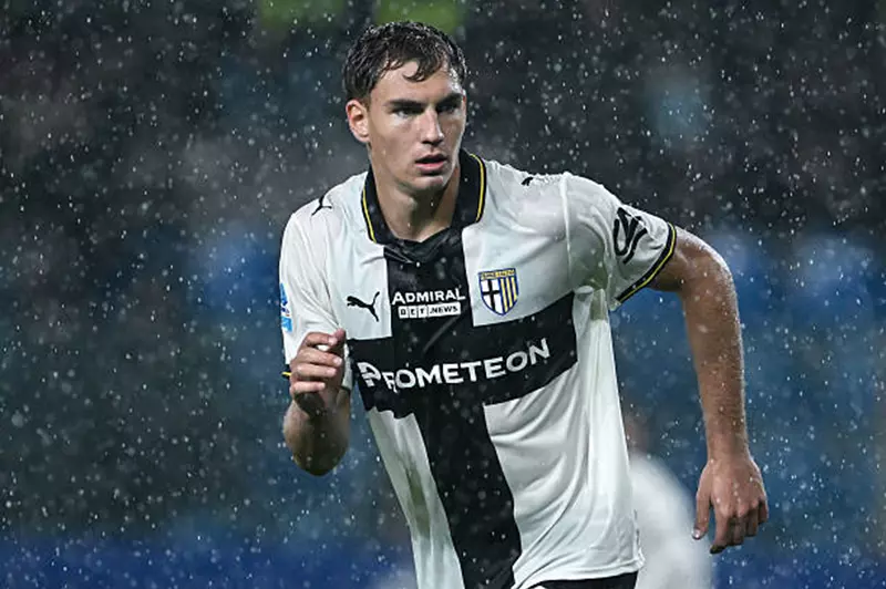 هداف بارما يشعل معركة بين الاتحادين الإسباني والأرجنتين